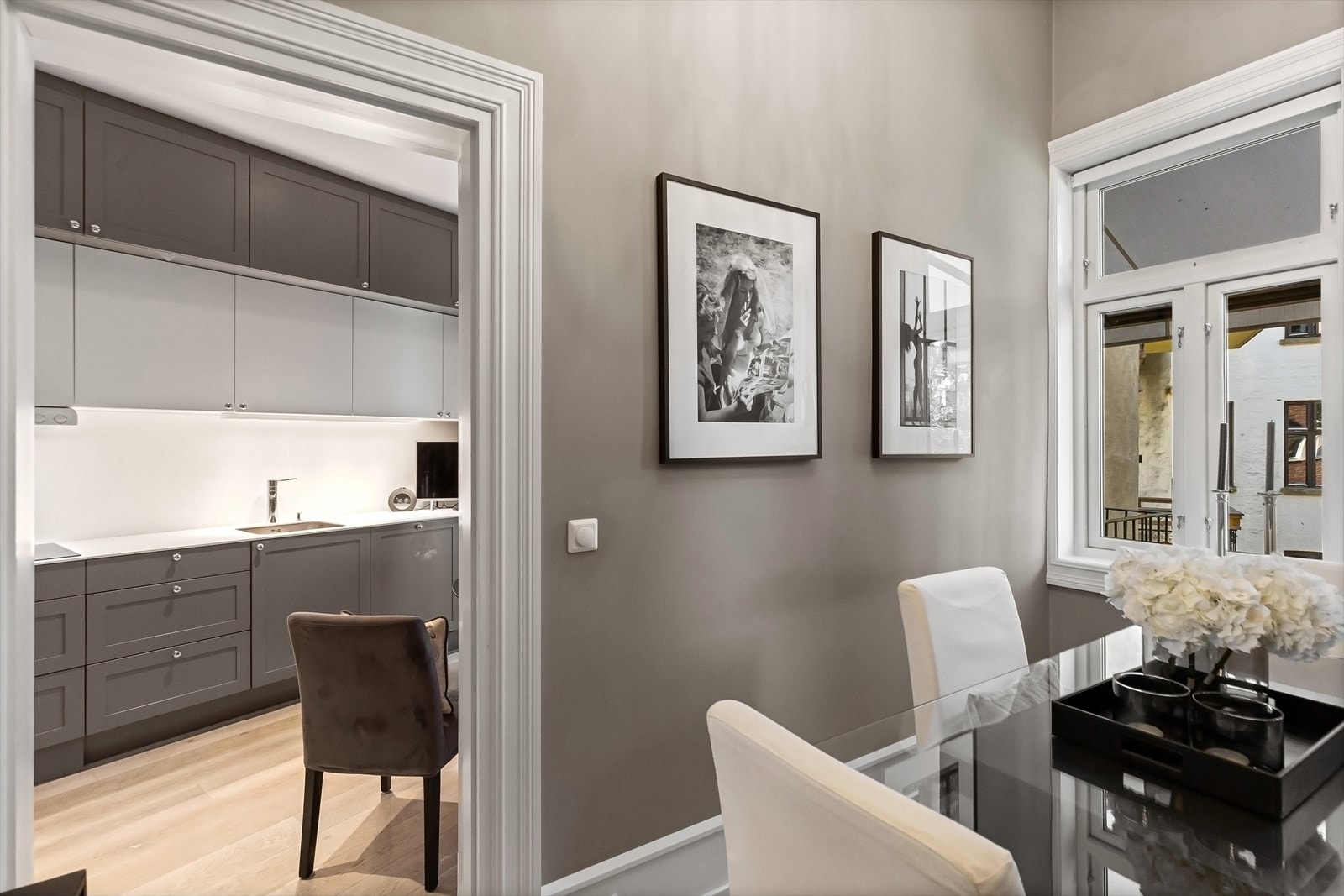 Plass til seng og garderobeløsning. Galleribilde