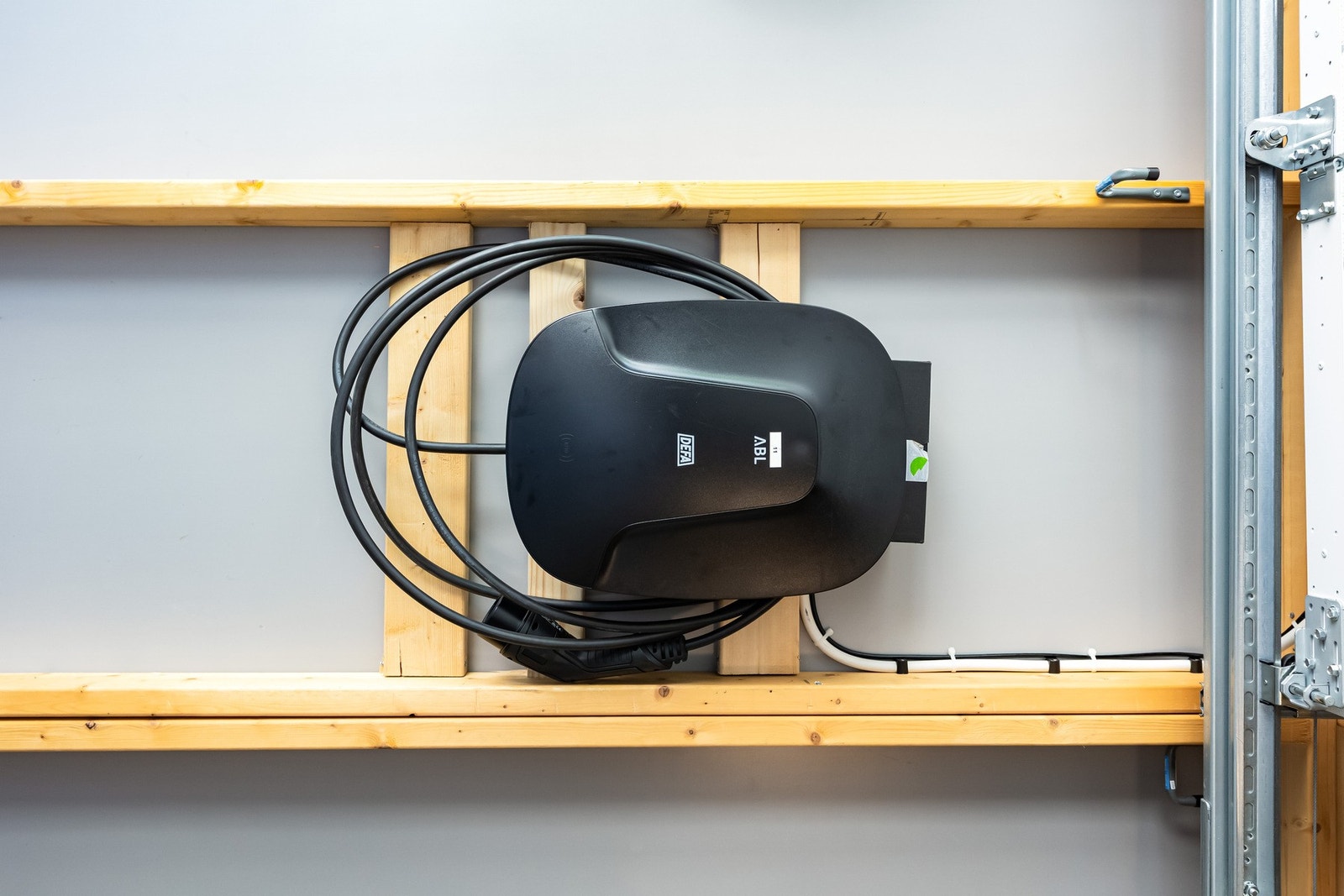 Det er også montert elbillader. Galleribilde