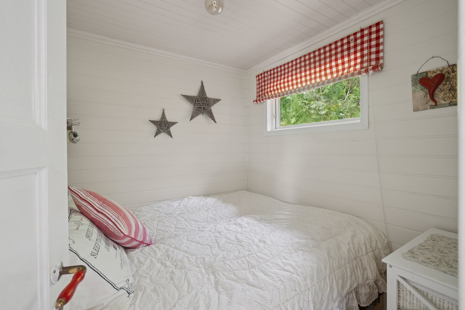 Soverom nr. 2. Se pkt. ferdigattest i salgsoppgaven. Galleribilde