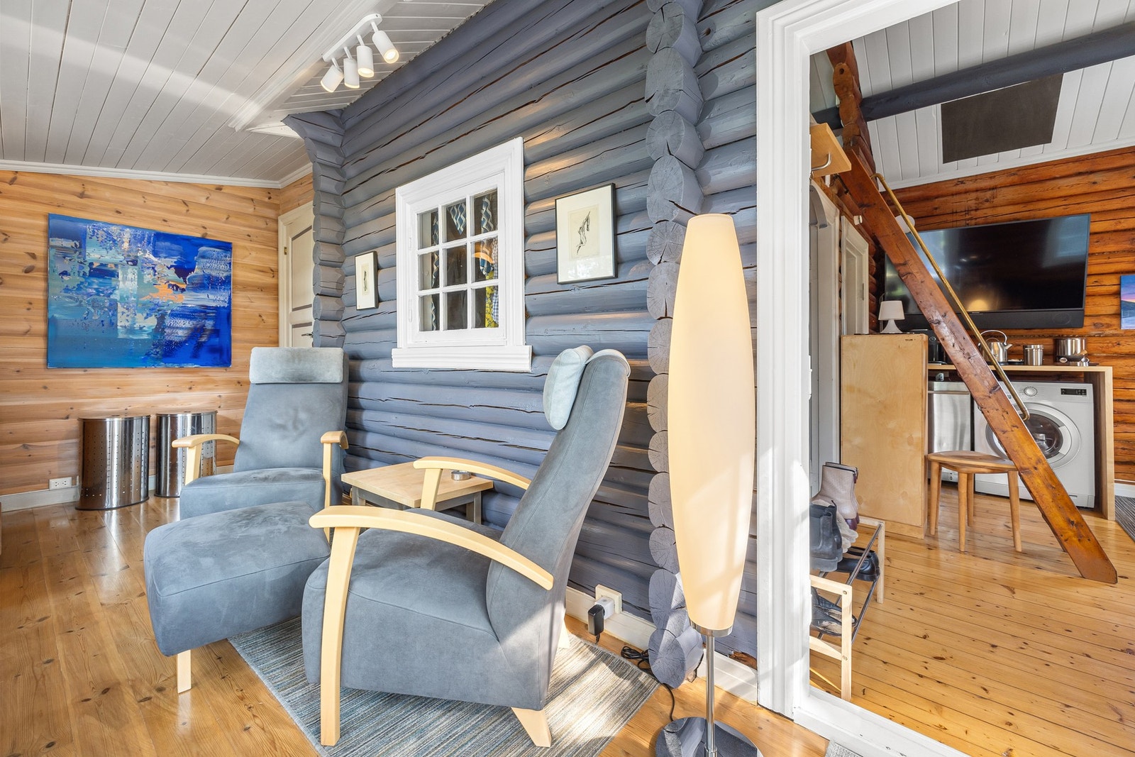 Flere sittegrupper. Galleribilde