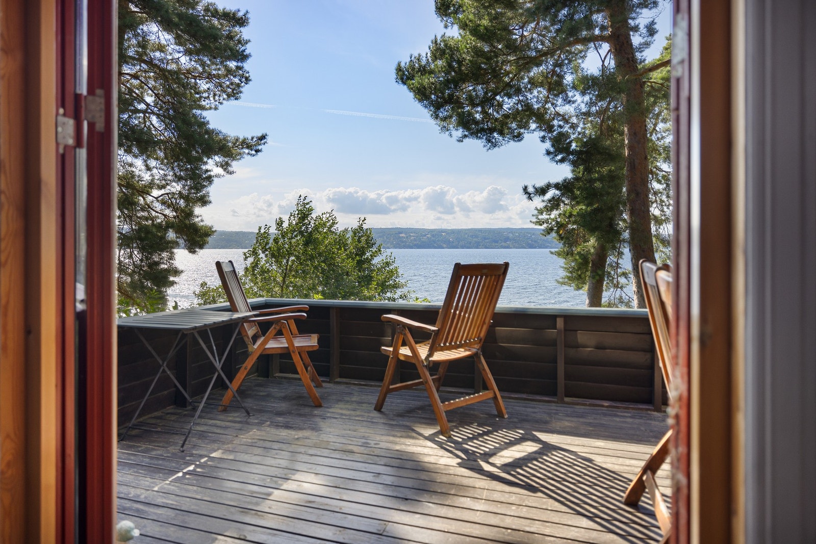 Uteplass med adkomst direkte fra spisestuen. Galleribilde