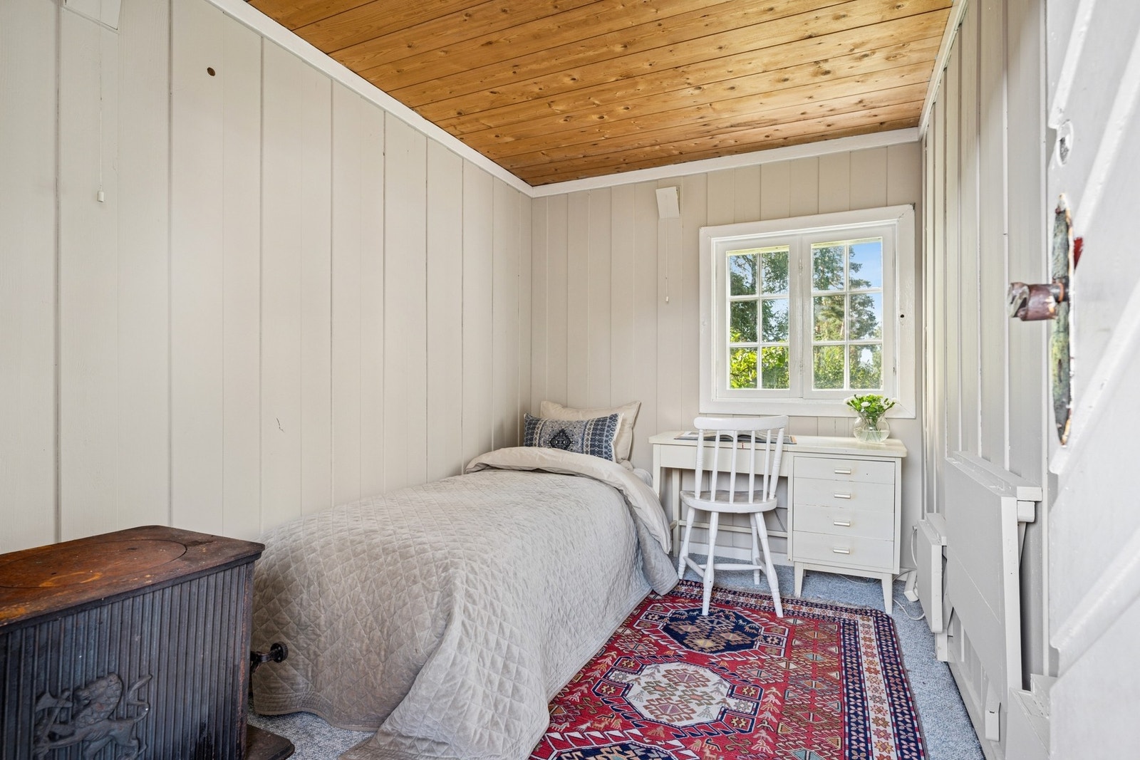 her ser du et av de minste soverommene i boligen. Egner seg utmerket som gjesterom, kontor, eller til det du måtte ønske. Galleribilde