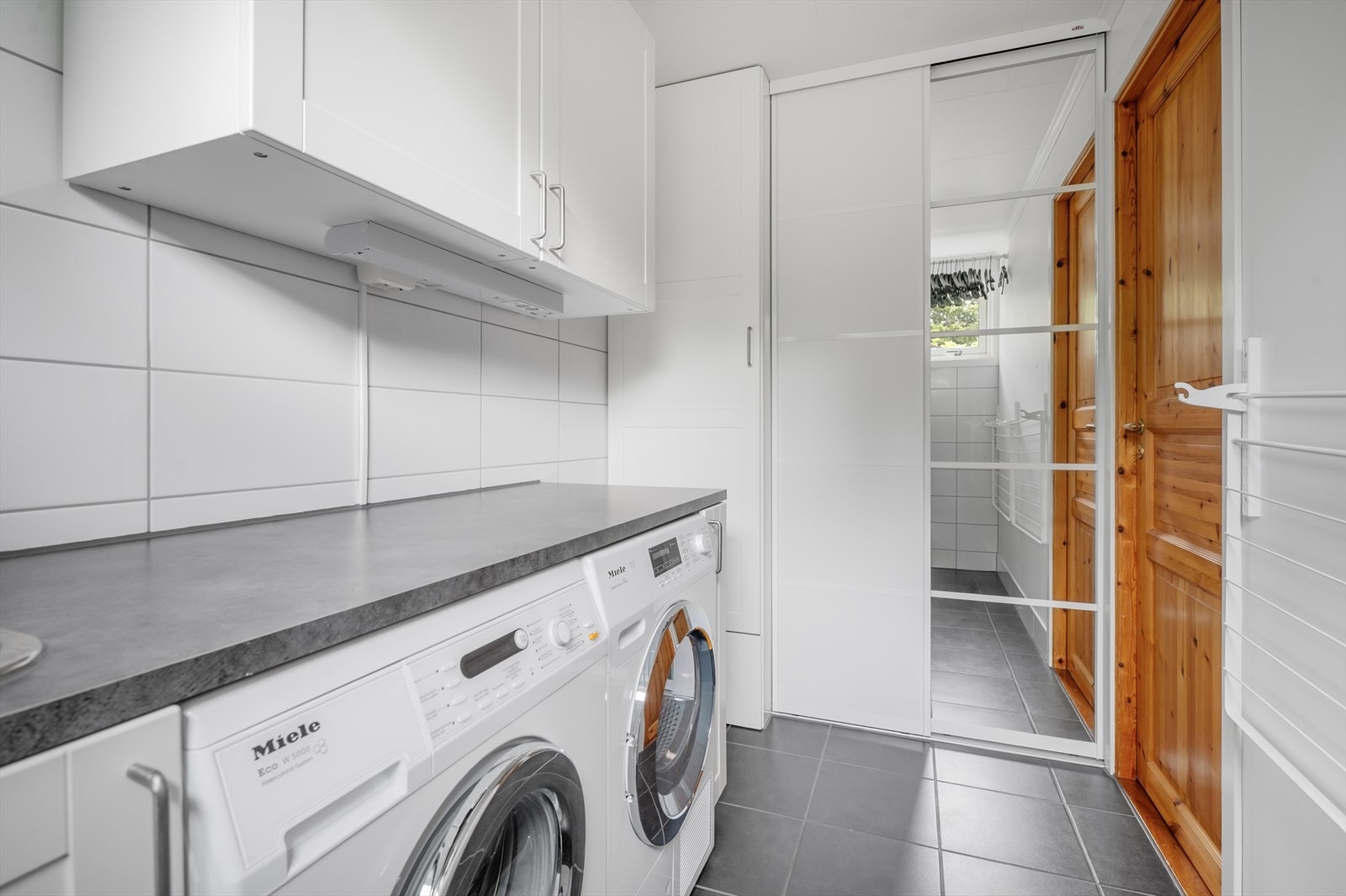 Vaskerom i sokkeletasjen er totalrenovert 2014 Galleribilde