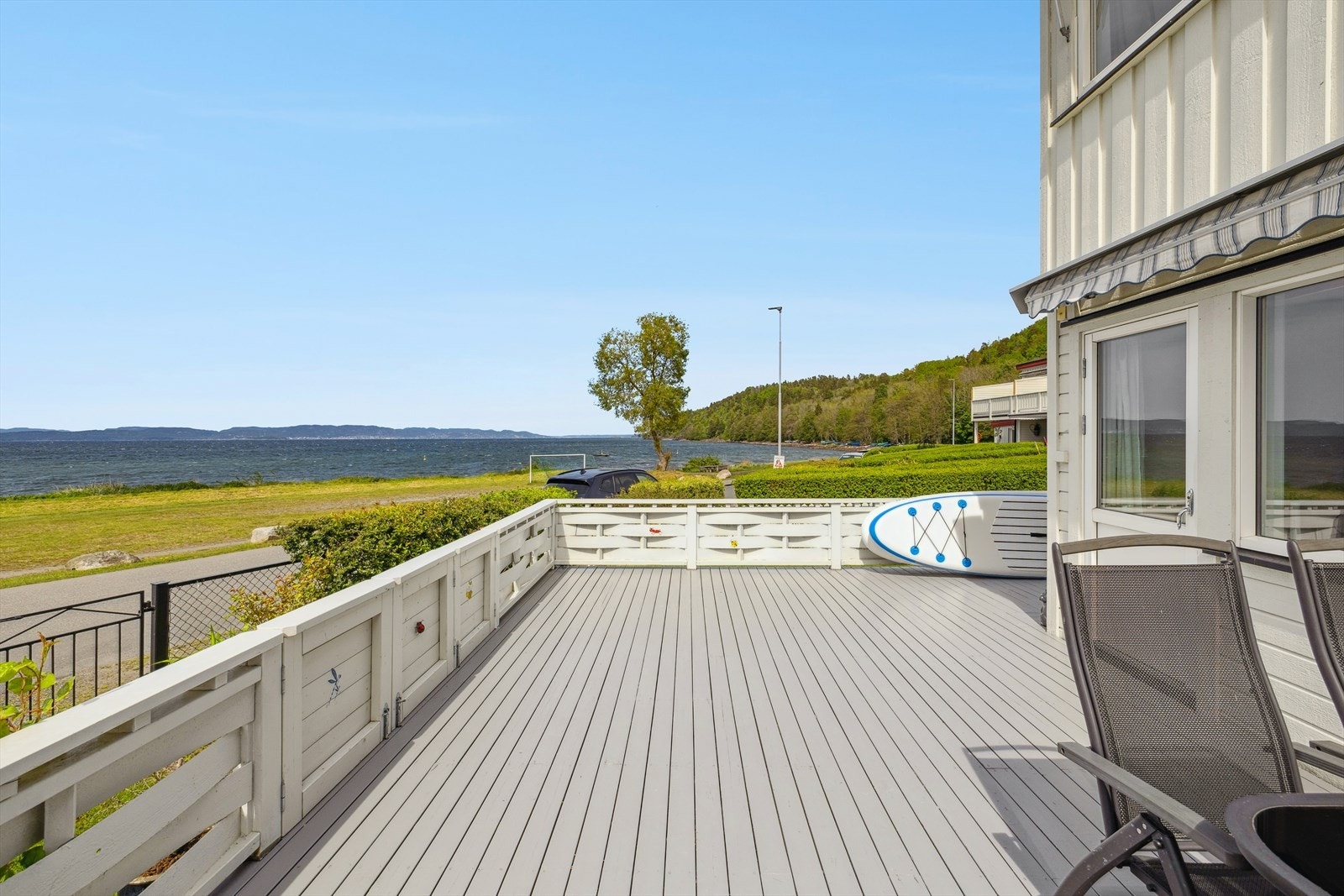 Terrassen har gode solforhold og byr på god plass. Galleribilde