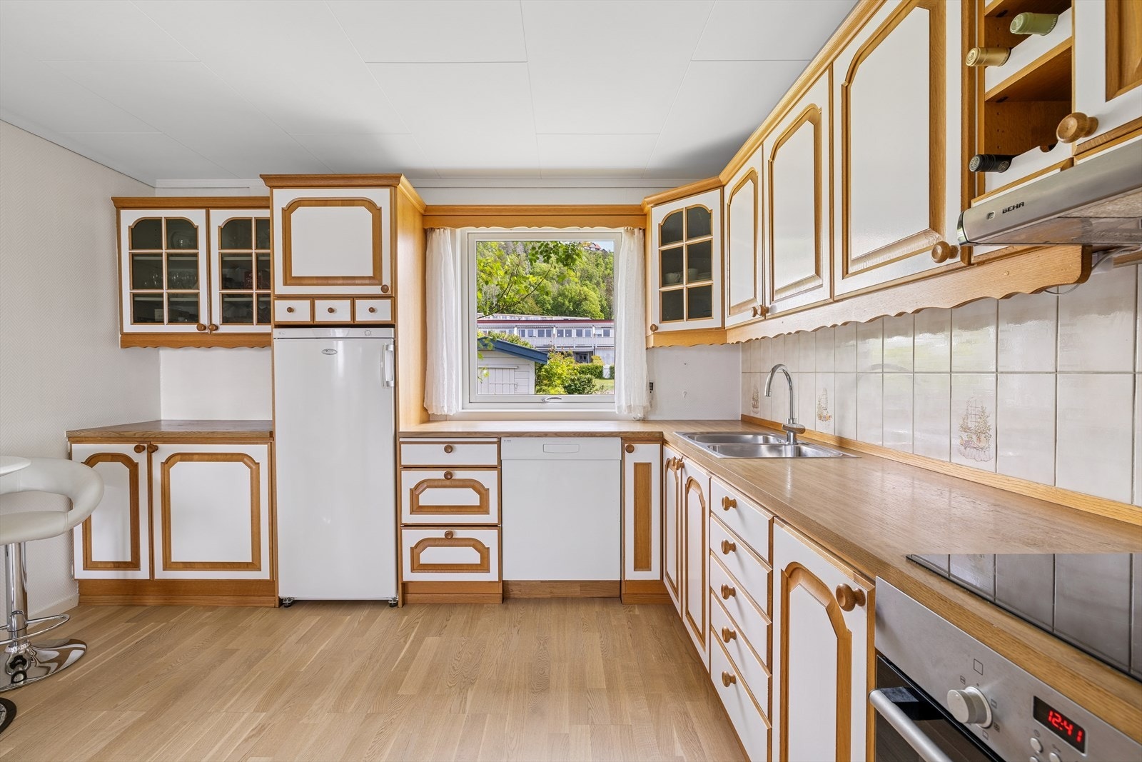 Velfungerende og praktisk kjøkken. Galleribilde