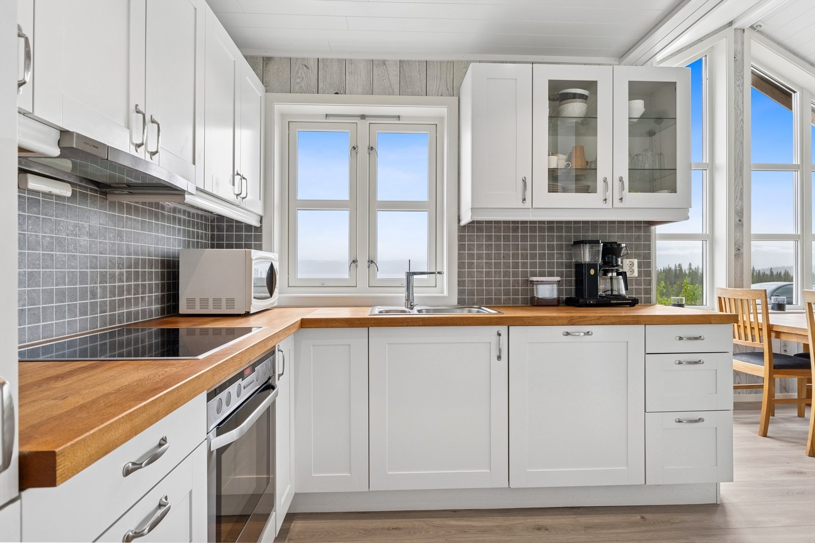 Arbeidsvennlig kjøkken Galleribilde