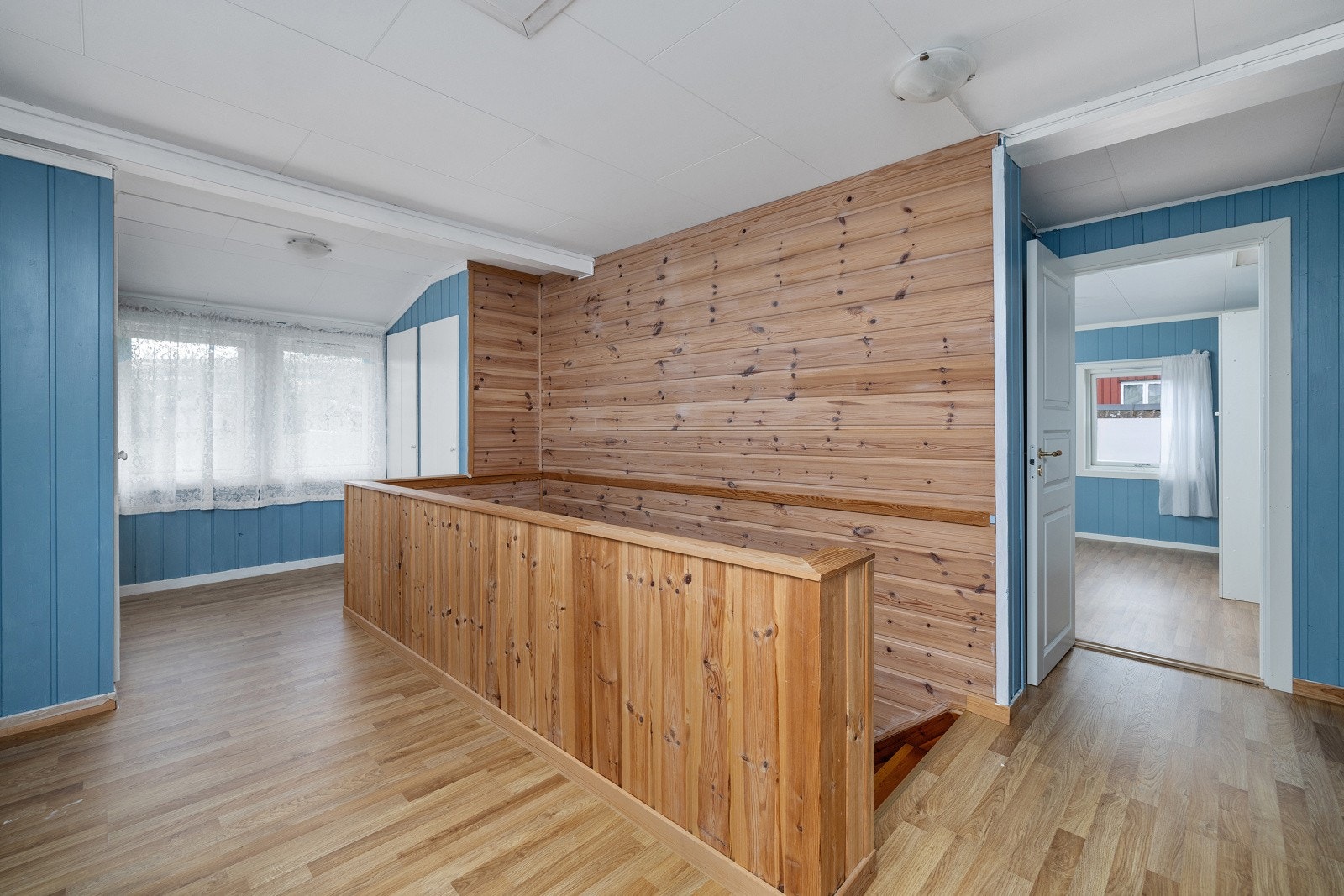 3. etasje inneholder 5 soverom. Galleribilde