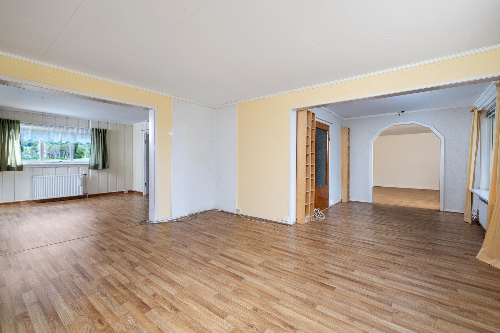 Velkommen inn! Vi starter i 2. etasje. Galleribilde