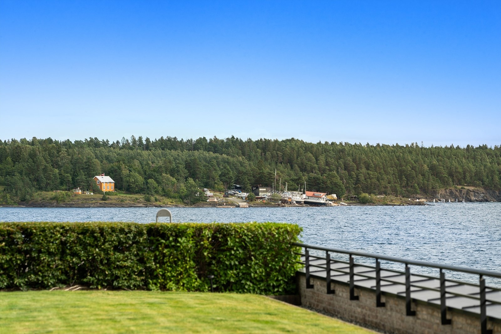 Sjøutsikt fra leiligheten. Galleribilde