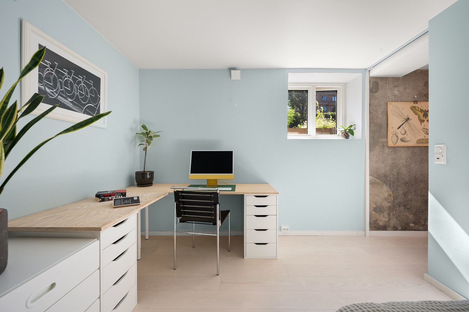 Her har du god plass til å innrede med ønsket møblement etter ønsket bruksområde. Galleribilde