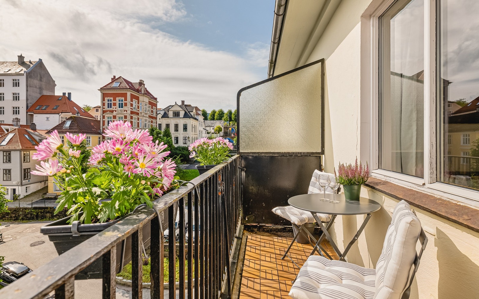 Balkongen måler 4 kvadratmeter Galleribilde