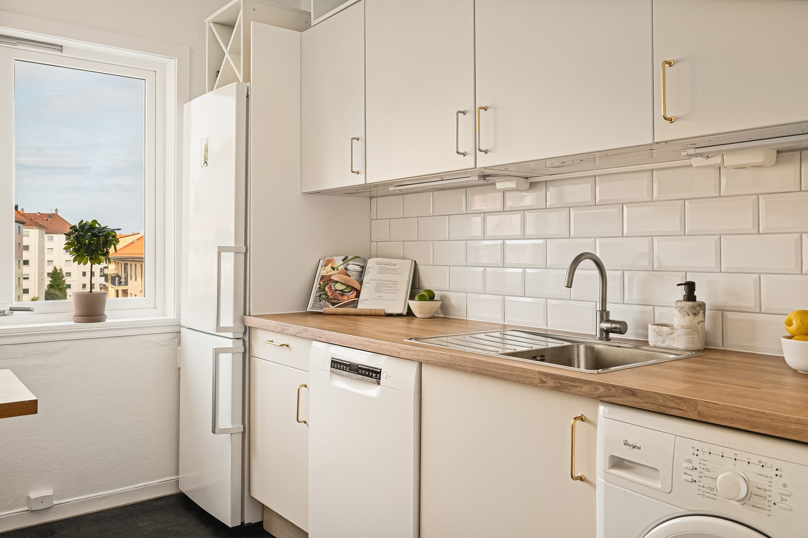 Det er godt med skap- og benkeplass Galleribilde