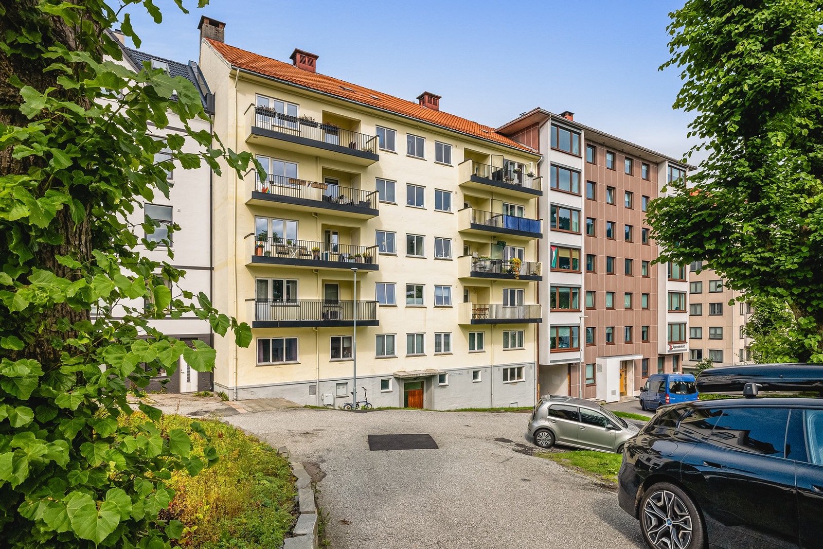 Nordnes er kjent for sine vakre smågater, gamle hus og sin spesielle type sjarm Galleribilde