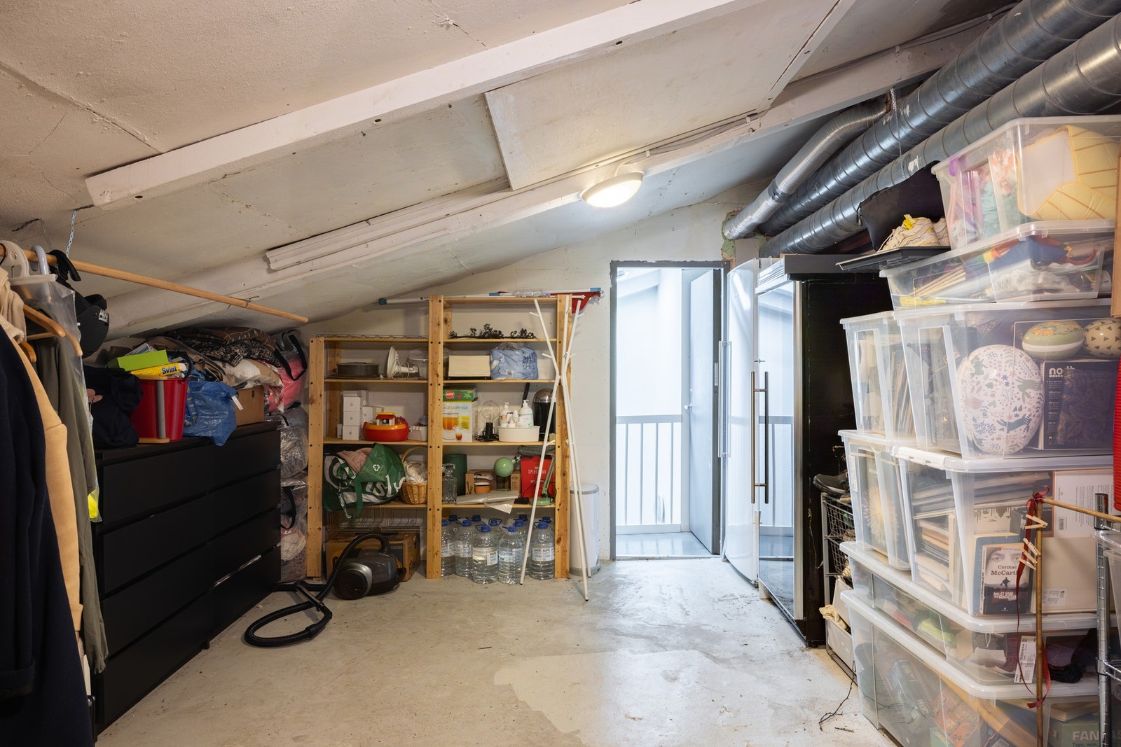 Boligen har også bruksrett på en liten bod i C-oppgangen. Galleribilde