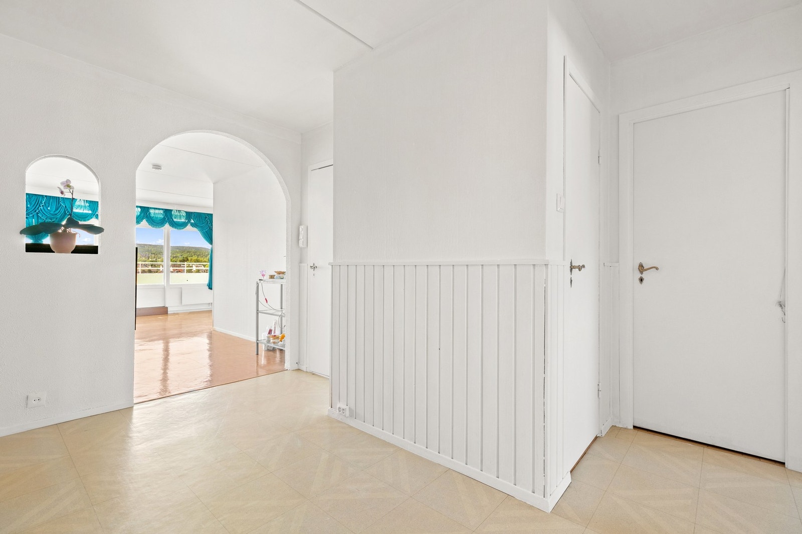 Her er det godt å komme hjem samt å ønske gjester velkommen Galleribilde