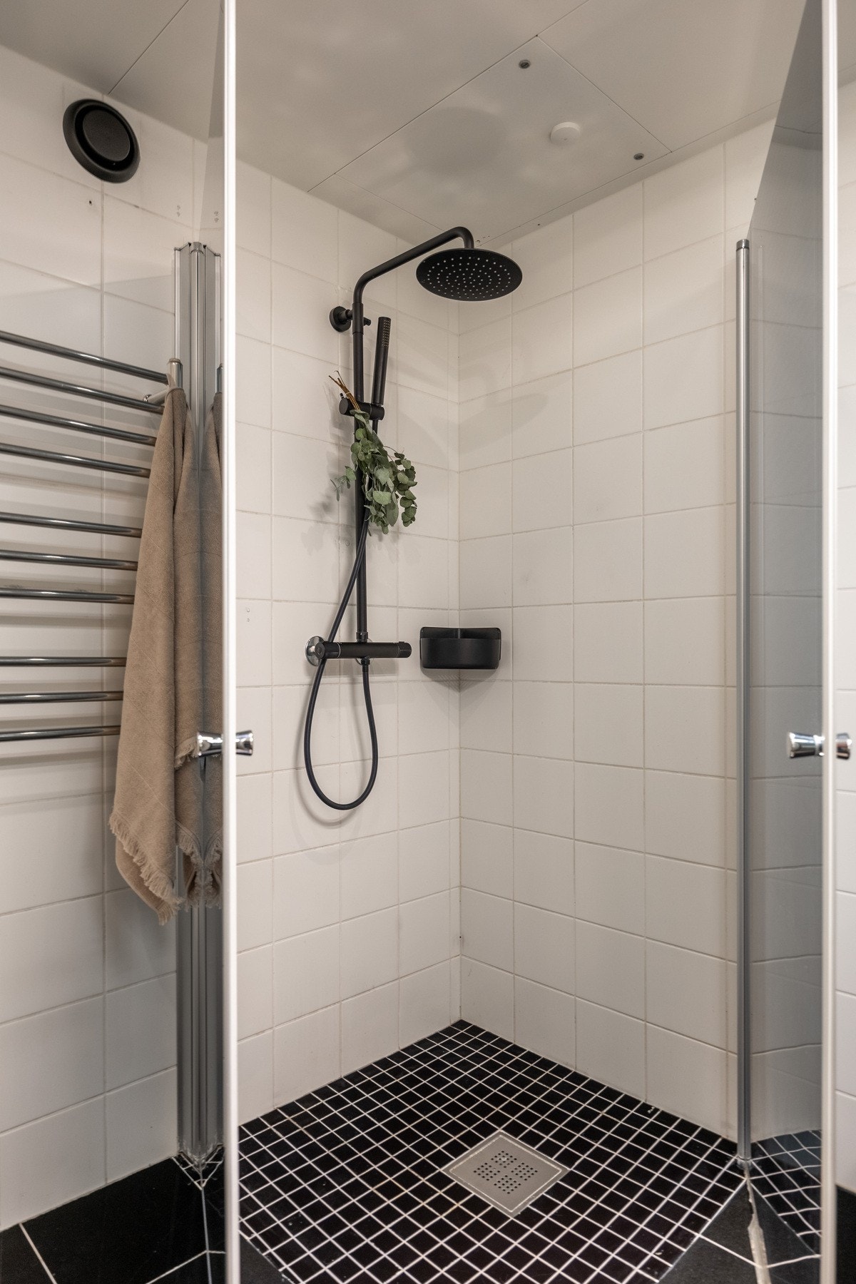 Badet ble også påkostet med nytt dusjsett i 2025. Galleribilde