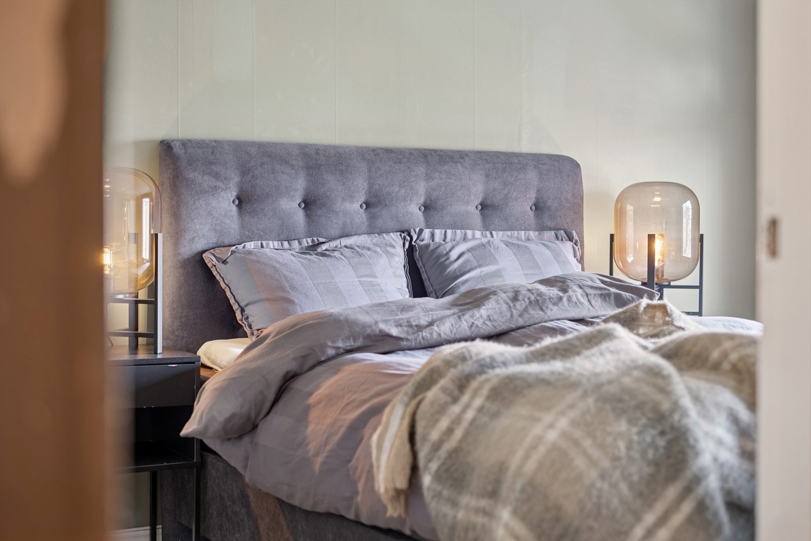 Videre byr boligen på tre gode soverom. Galleribilde