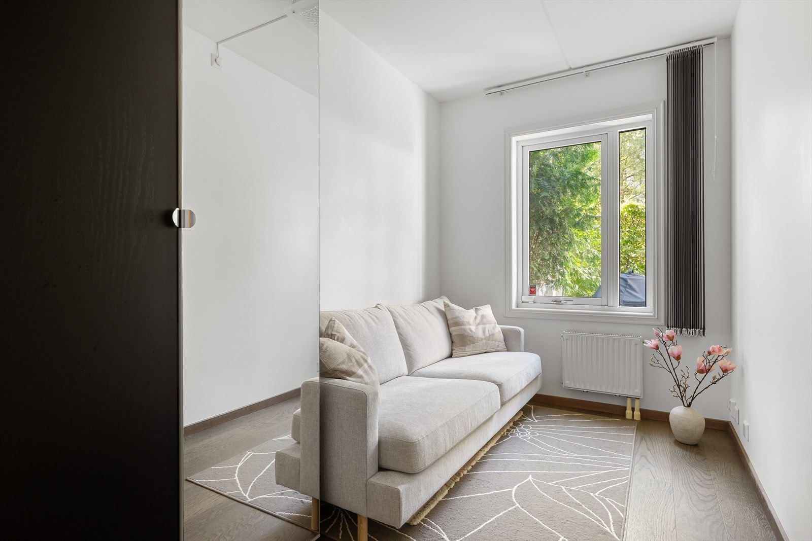 Soverom nr. 2 egner seg ypperlig som gjesterom, barnerom eller kontor Galleribilde