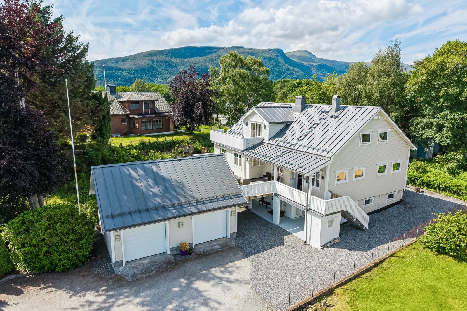 Denne flotte eiendommen søker nye eiere. Velkommen til visning - husk påmelding! Galleribilde