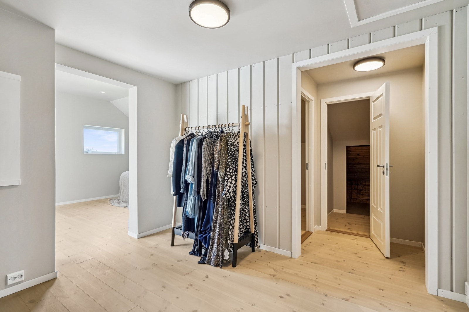 En drøm for den som elsker orden - garderoberommet som gir både oversikt og luksusfølelse. Galleribilde