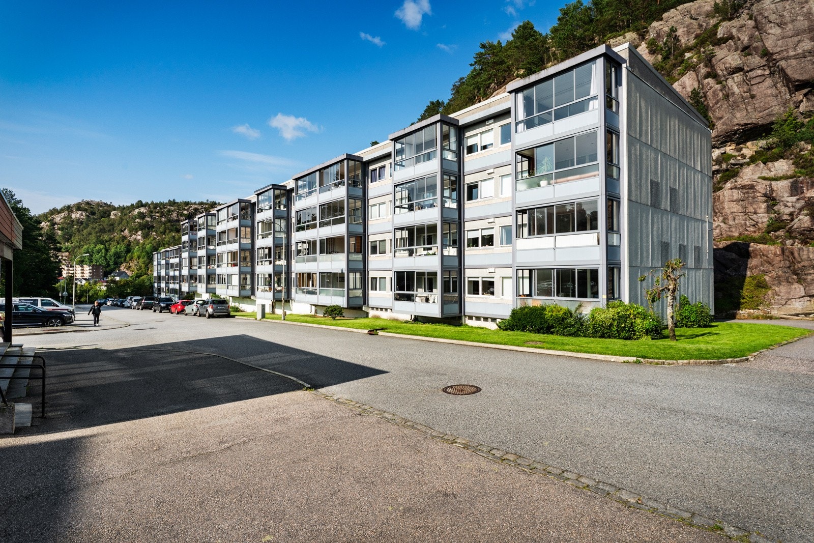 Fra boligen er det gange til buss, dagligvare, treningssenter, NHH, UiB, skoler og barnehage. Galleribilde