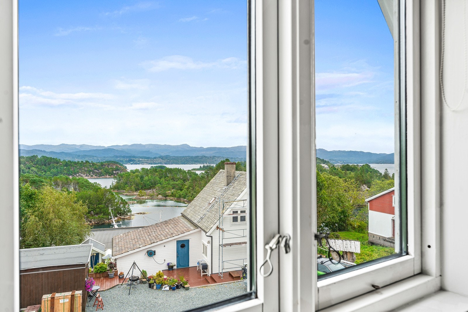 Nydelig sjøutsikt fra loftet! Galleribilde