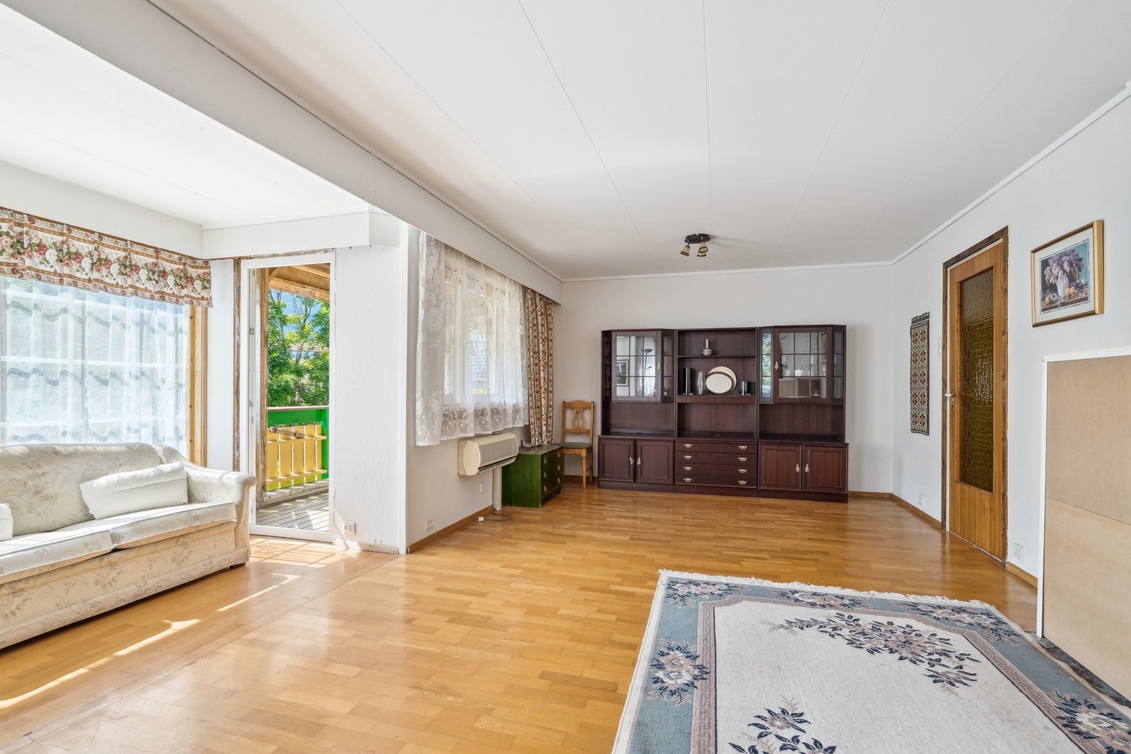 Velkommen til en spennende bolig i O.A.Devold-vegen 1 - eiendommen presenteres av Andrine Viset for PrivatMegleren. Galleribilde