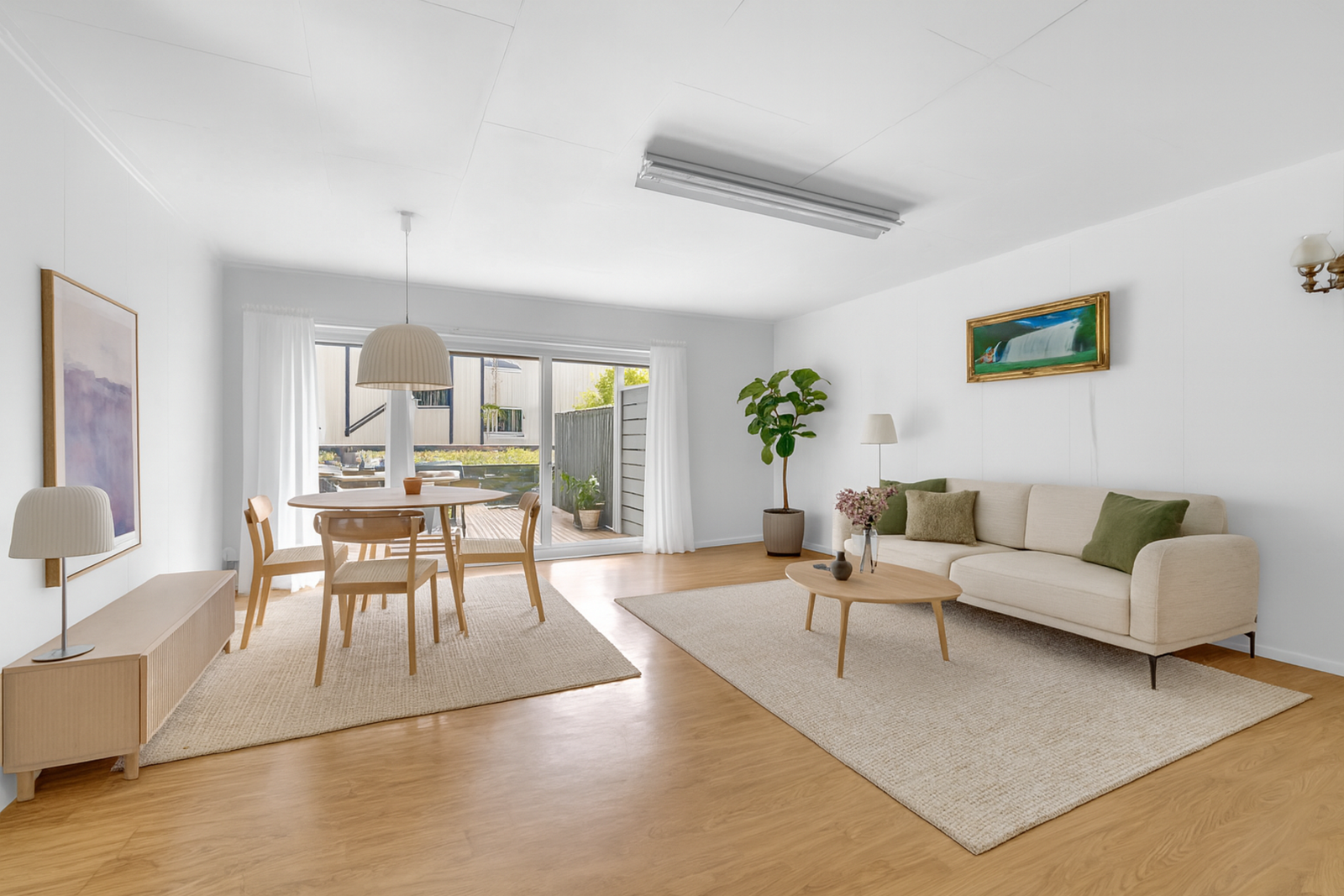 Bildet er digitalt møblert og ment som en illustrasjon. Faktisk innredning, farger og tilstand kan avvike fra det som fremkommer på bildet. Galleribilde