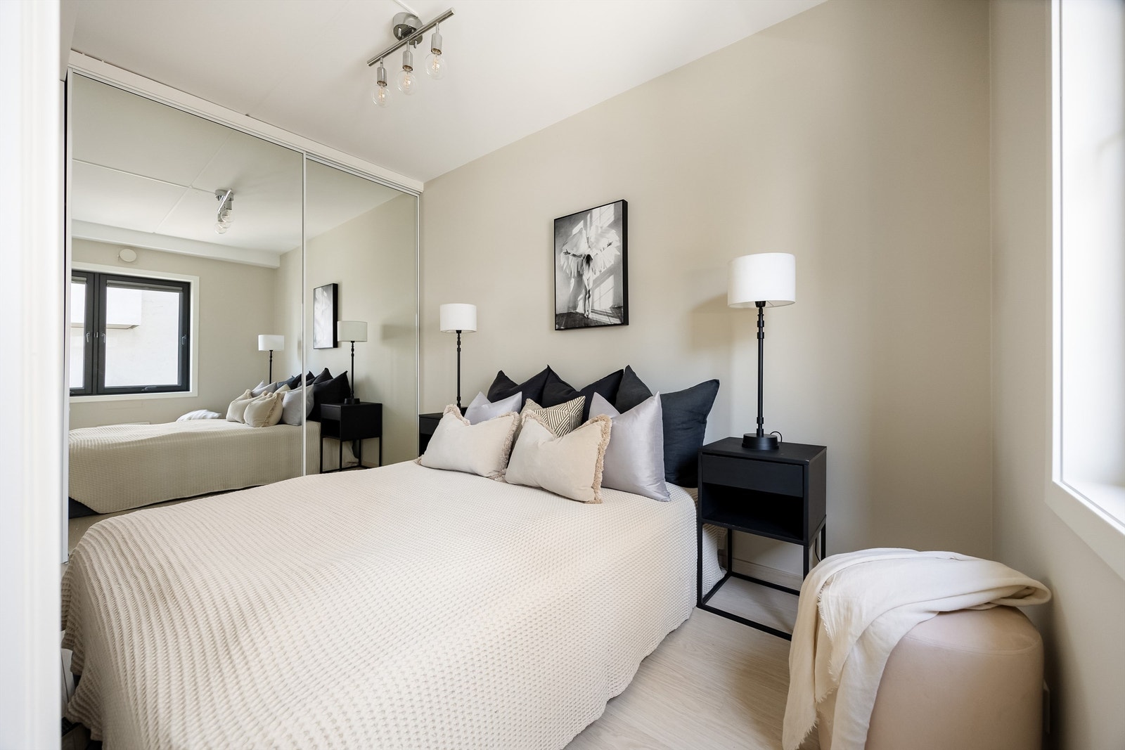 Soverom. Galleribilde