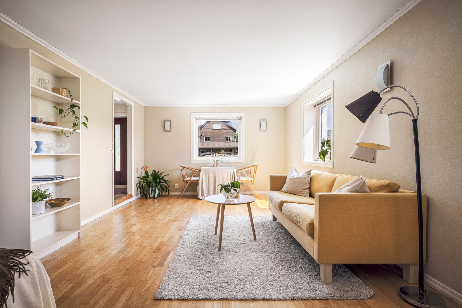 - Hybelens stue måler 26,7 kvm - Galleribilde