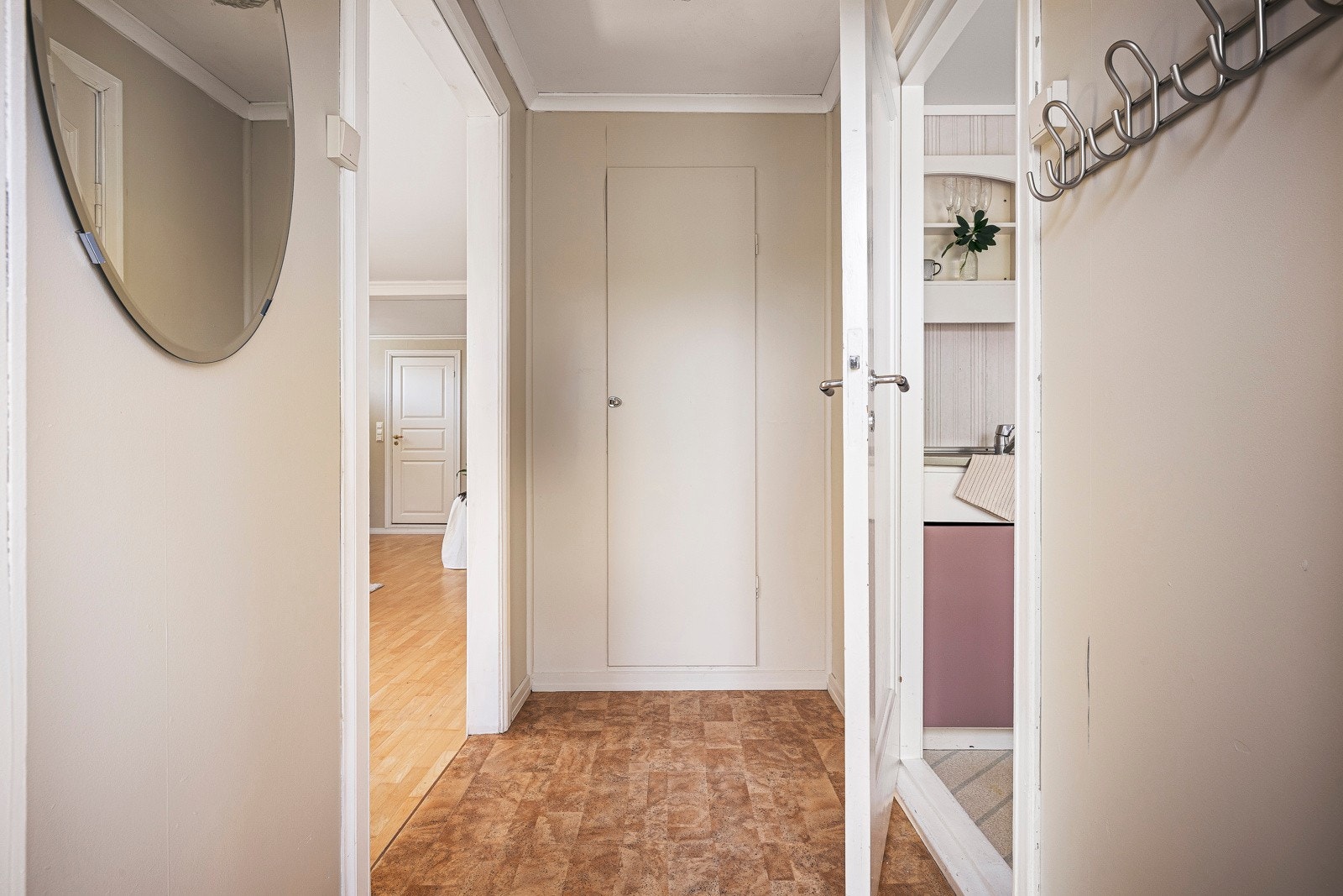 - Det er elektisk gulvvarme i stue og bad - Galleribilde