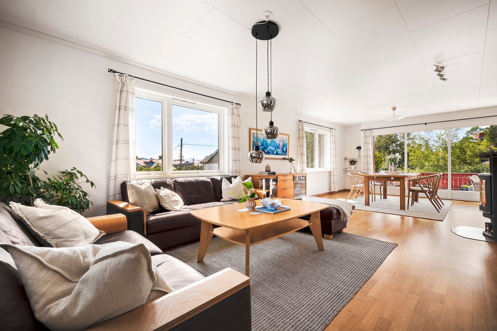 - Stuen måler hele 37,9 kvm - Galleribilde