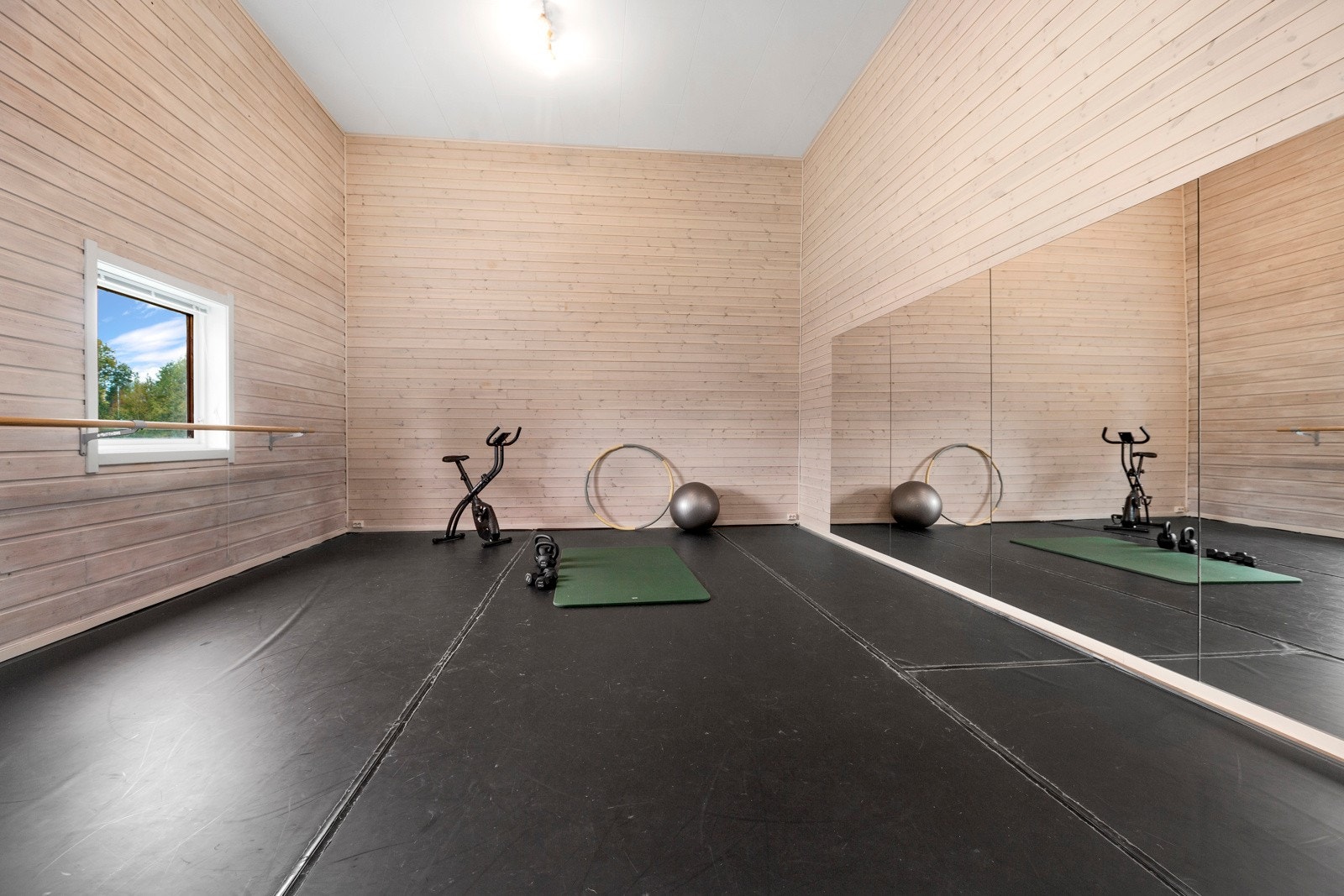 Innredet rom i redskapsbygningen Galleribilde