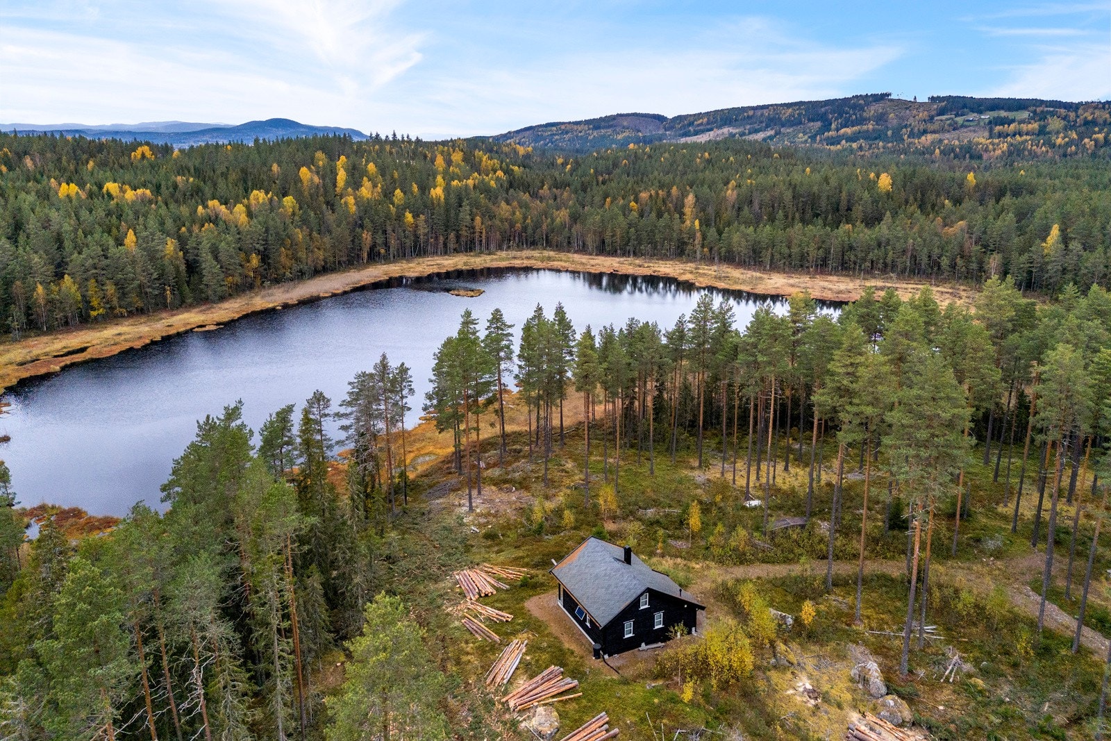 Hytta i fra 2016 ved Meldisitjernet Galleribilde