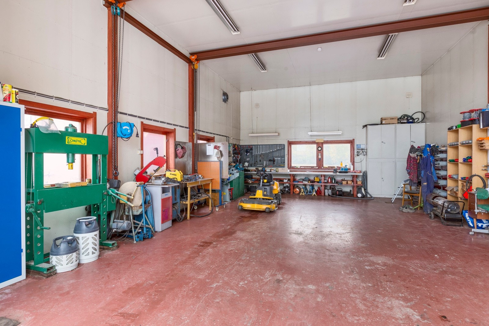 Redskapshuset med verksted er et meget anvendelig bygg Galleribilde