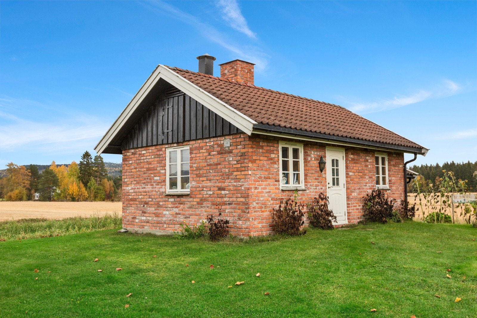 Kontorbygning med potetkjeller Galleribilde