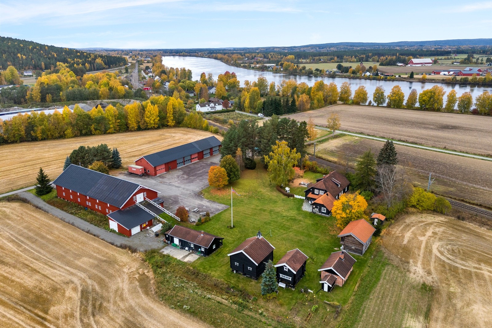 Søndre Disen Gård - Presentert av Tegneby & Grønnerød Landbruksmegling Galleribilde
