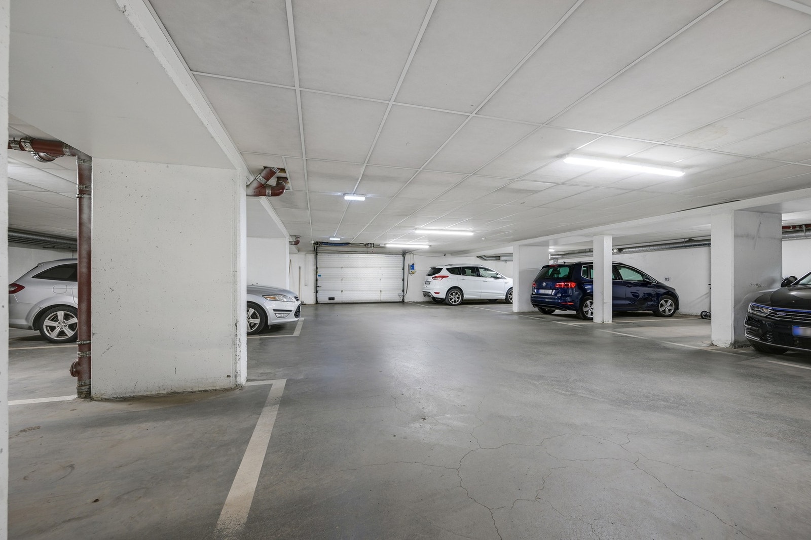 Borettslaget har også noen garasjeplasser som man kan søke om å leie Galleribilde
