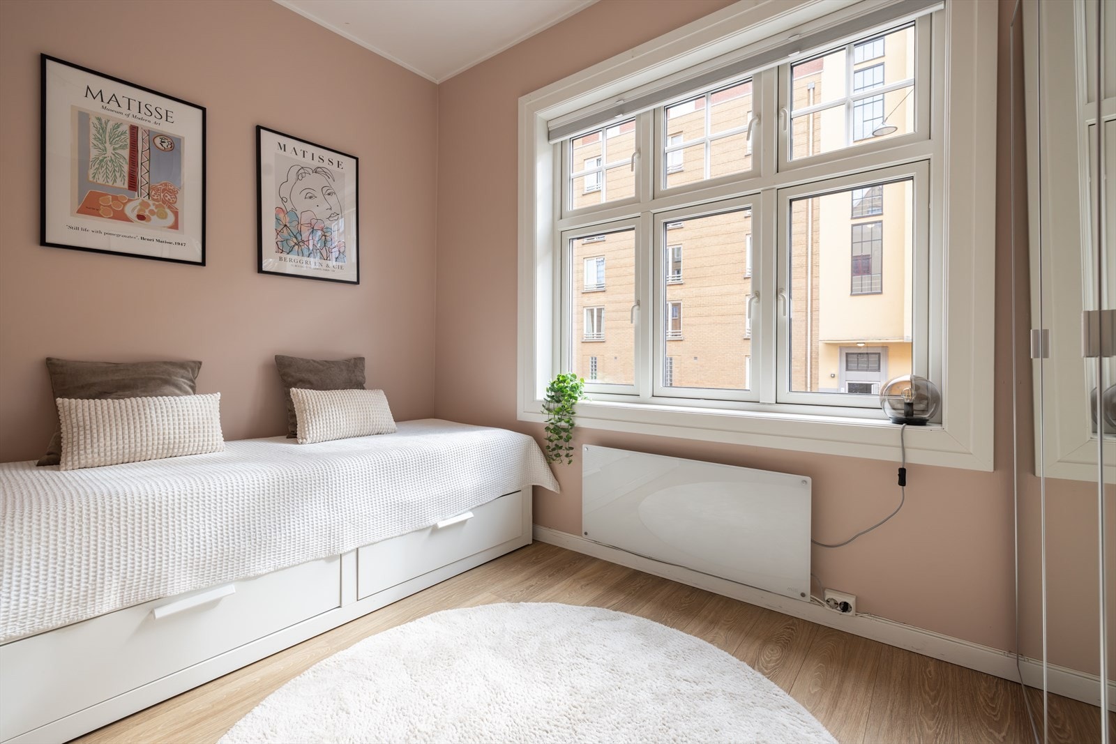 Delikate og moderne fargevalg går igjen i alle rom Galleribilde