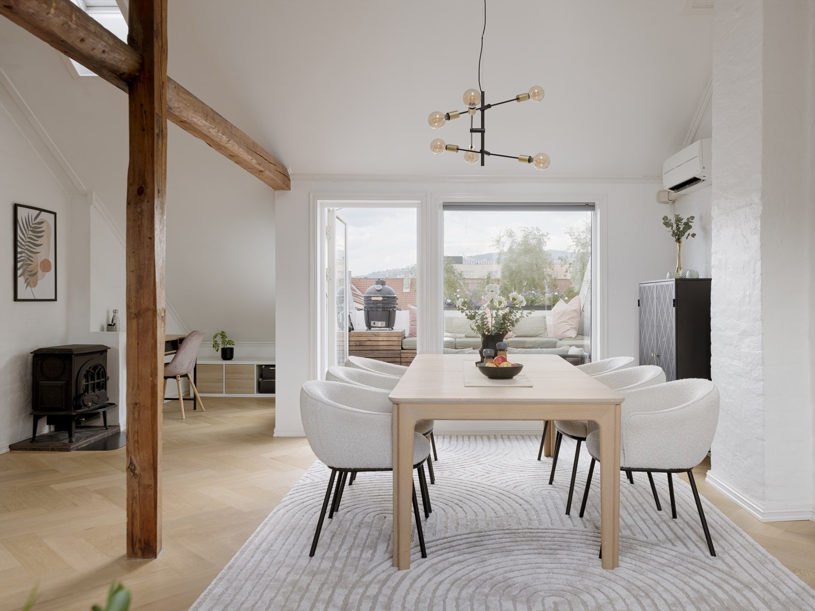 Velkommen til lekre Kirkeveien 70 presentert av Angelica Reiten v/DNB Eiendom! Galleribilde