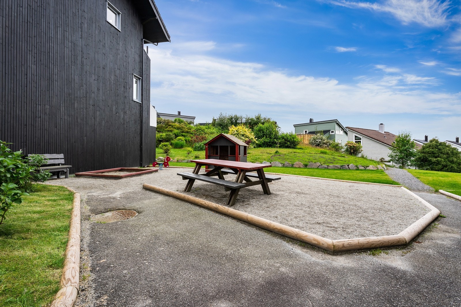 - Lekeplass for de små - Galleribilde