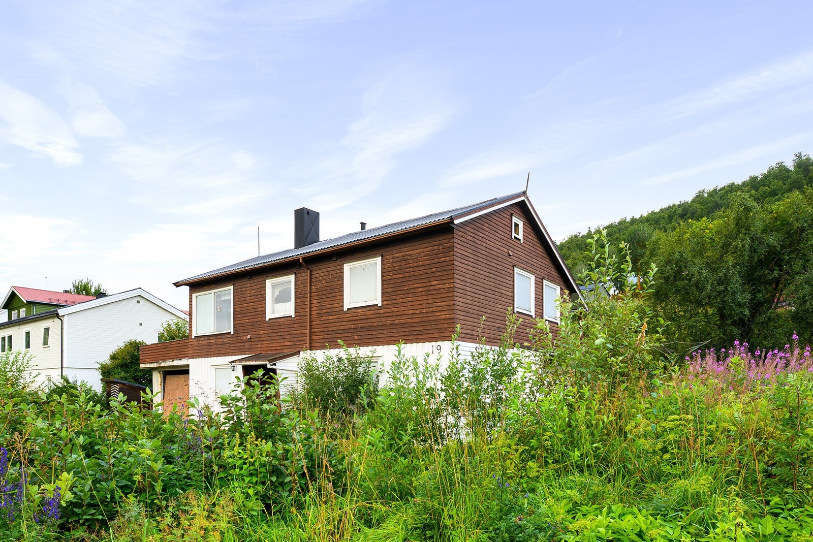 EIE Harstad v/megler Vetle Larsen presenterer Stalheimveien 19 Galleribilde