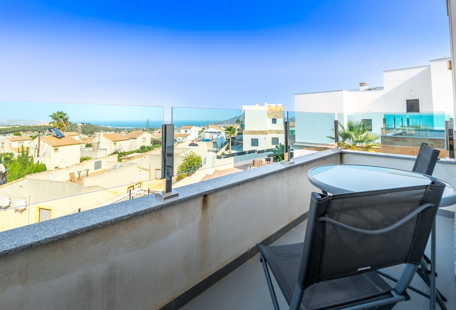 Terrassen utenfor soverommene i 2. etg. Galleribilde