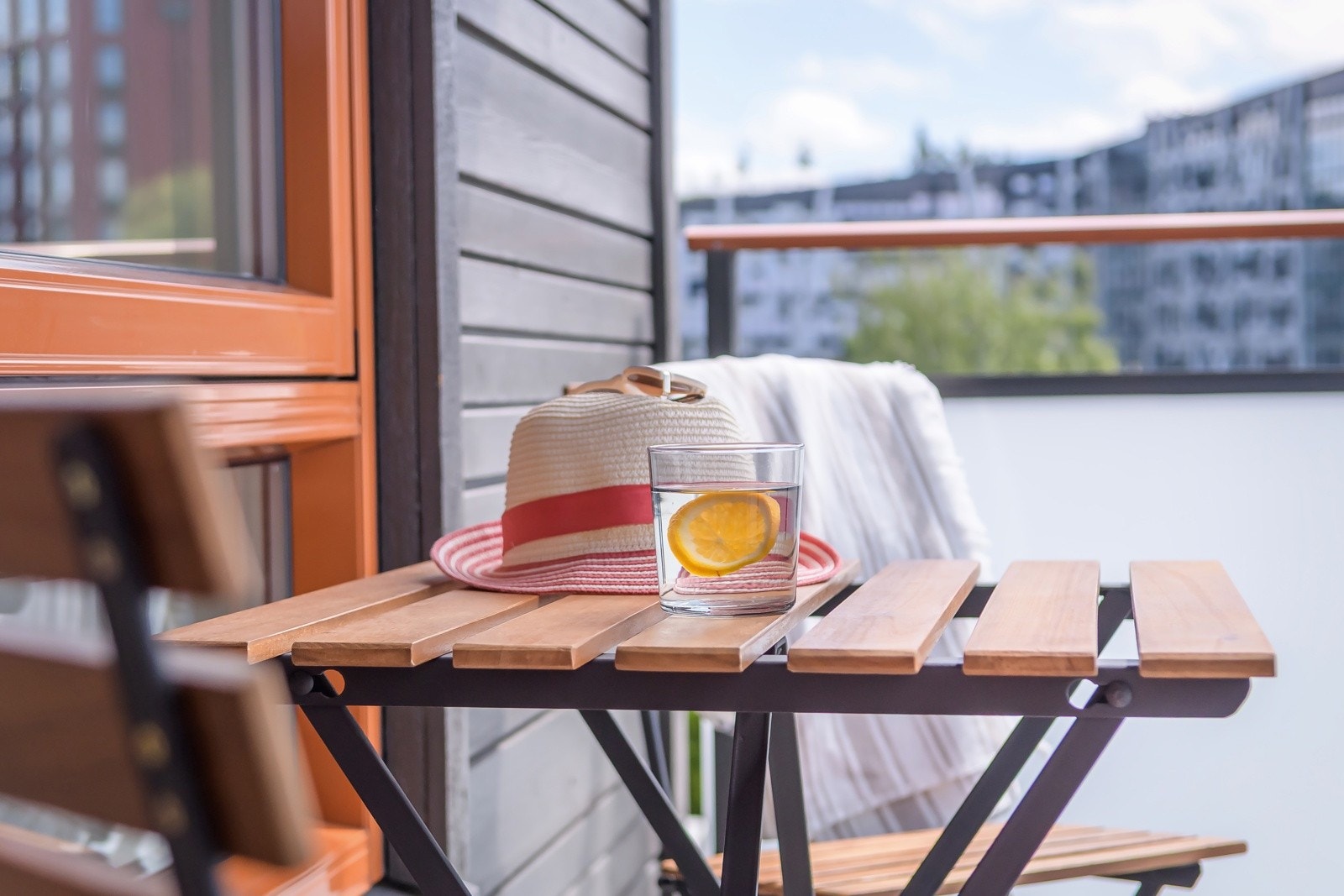 Med to balkonger har du muligheten til å skape ulike oaser for både avslapning og sosialt samvær. Galleribilde