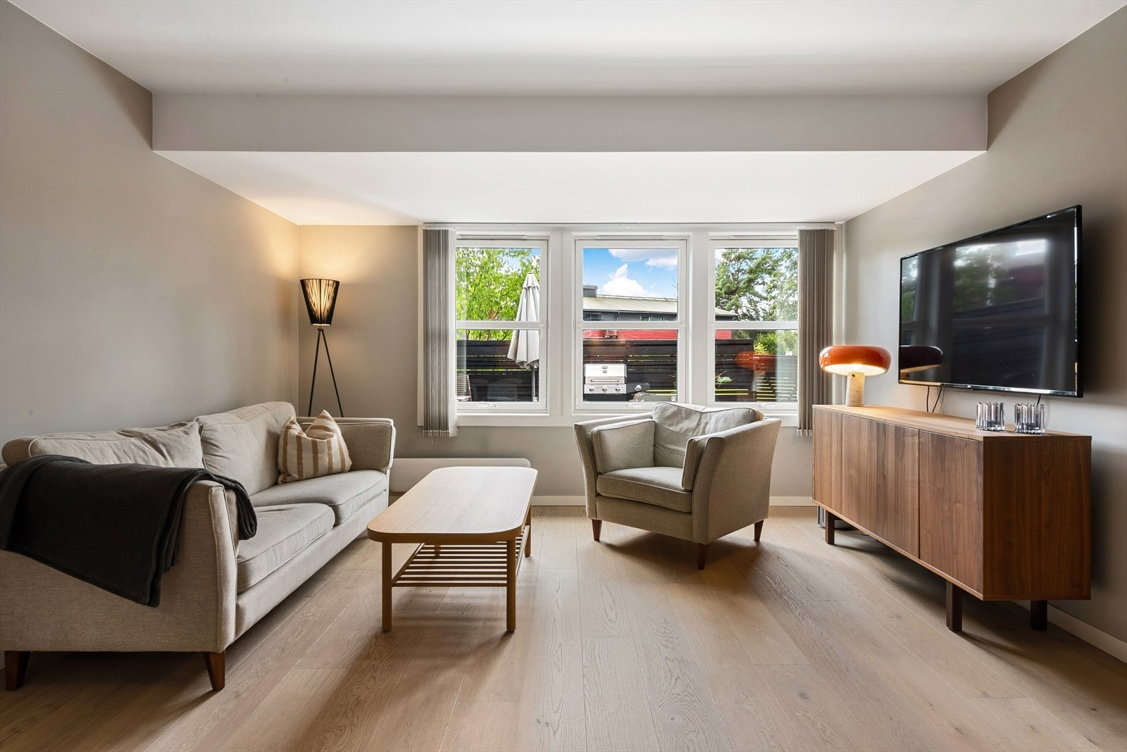 Nyere oppusset leilighet i delikate farger Galleribilde