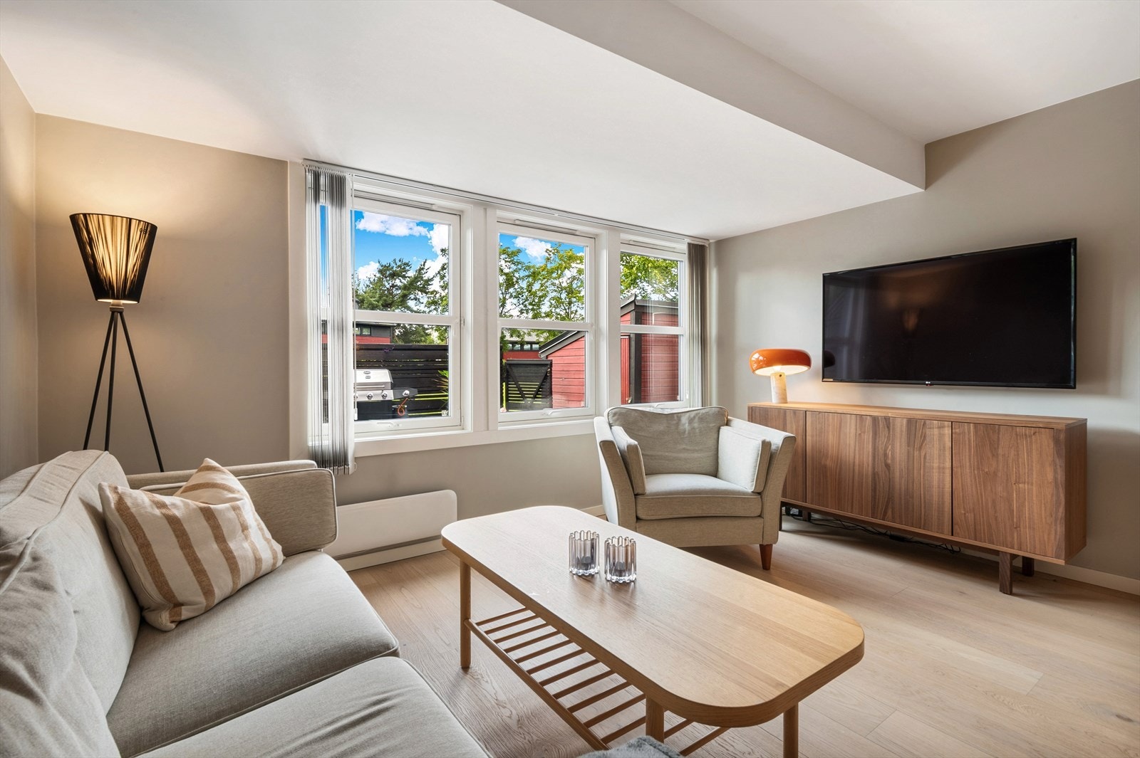 Leiligheten er overflatebehandlet og er nyere oppusset med god standard Galleribilde