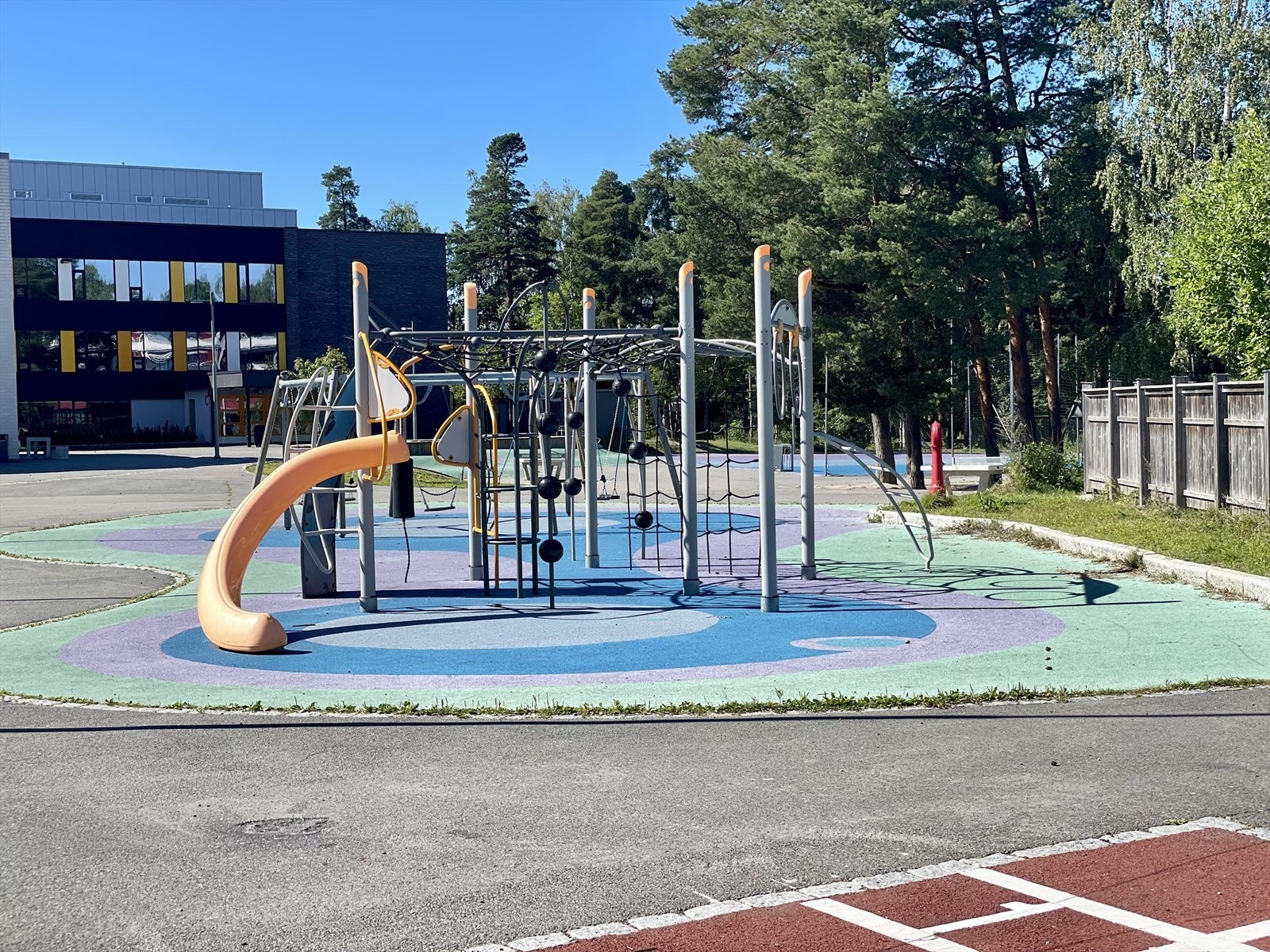 Boligen har tilnærmet bilfri vei til Nordseter skole Galleribilde