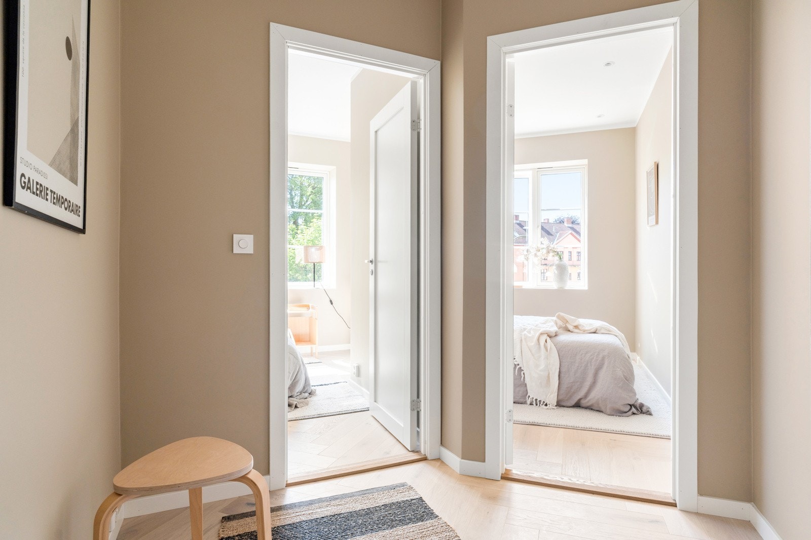 Mellomgang med plass til garderobe Galleribilde