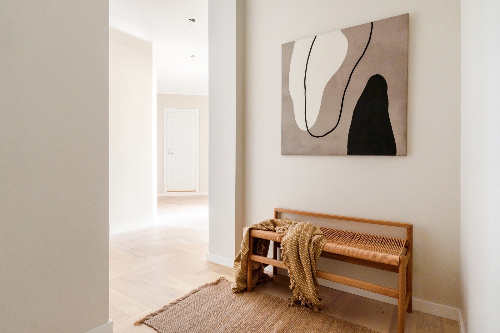 Et trivelig inngangsparti som ønsker deg velkommen hjem Galleribilde