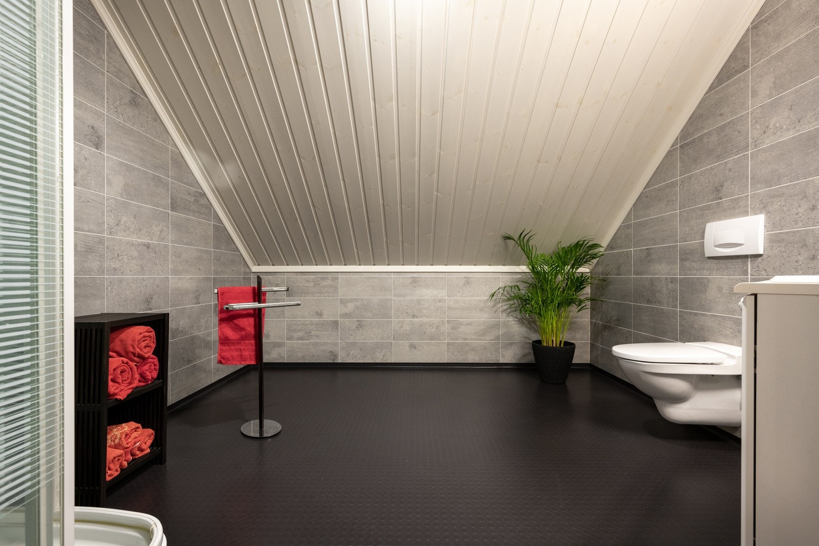 Bad i 2. etasje ble pusset opp i 2016 Galleribilde